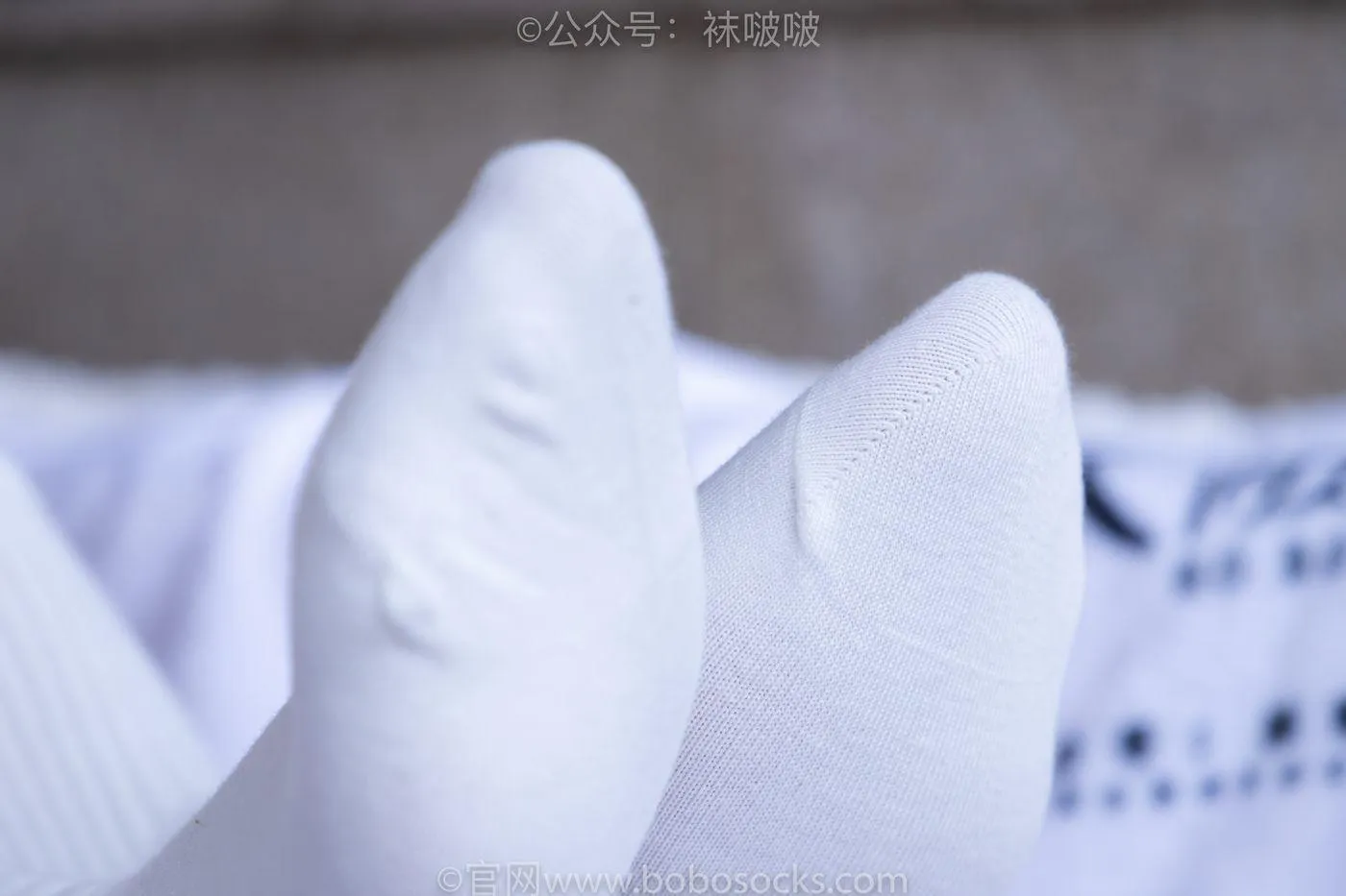 [BoBoSocks袜啵啵]NO.069 小甜豆-vans板鞋、白棉袜、肉丝 [135P]插图2